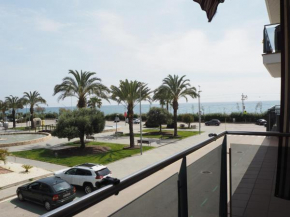 NINFA Apartamento con balcón ideal familias con vistas al mar